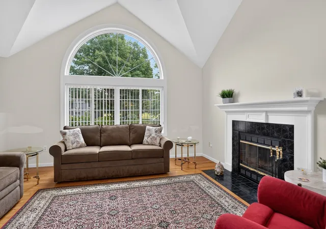 Photo 3 of Sale Pending at 3 Greenside Ln, Worcester, MA 01609 | MLS# 73574755 | Listing updated on 2026-09-29