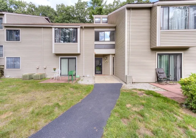 Photo 2 of Condo for sale at 16 Thayer Pond Dr #16, North Oxford, MA 01537 | MLS# 73577976 | Listing updated on 2026-10-16