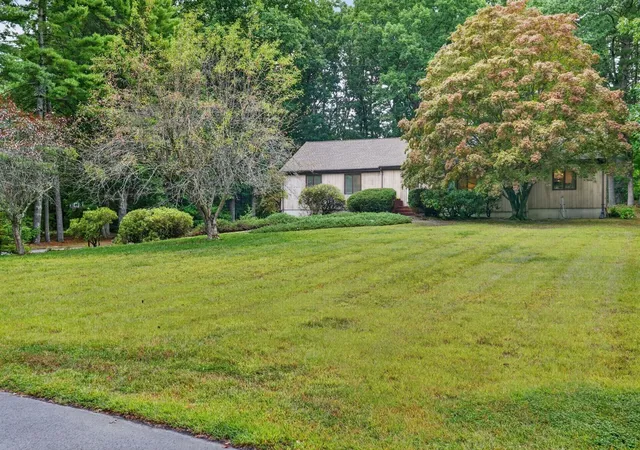 Photo 2 of Single family home for sale at 27 Algonquin Ave, Andover, MA 01810 | MLS# 73573466 | Listing updated on 2026-09-30