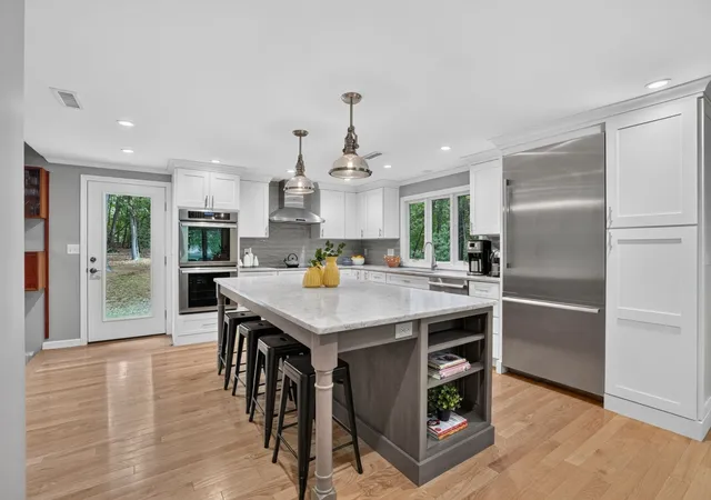 Photo 4 of Single family home for sale at 27 Algonquin Ave, Andover, MA 01810 | MLS# 73573466 | Listing updated on 2026-09-30