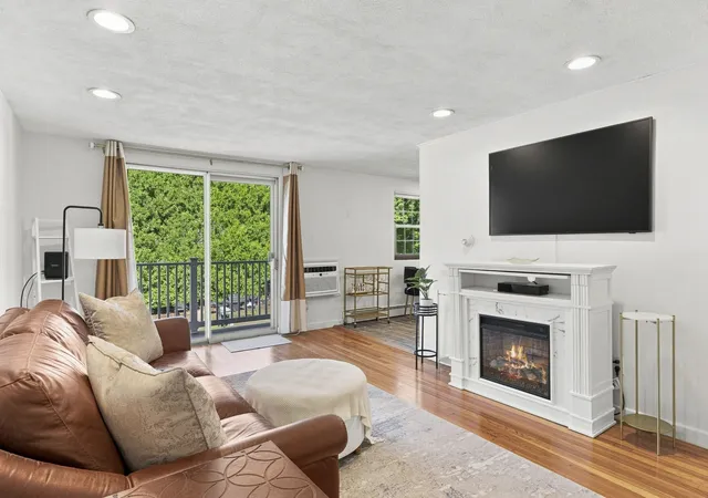 Photo 2 of Sale Pending at 80 Renwick Rd #B, Wakefield, MA 01880 | MLS# 73573028 | Listing updated on 2026-09-23