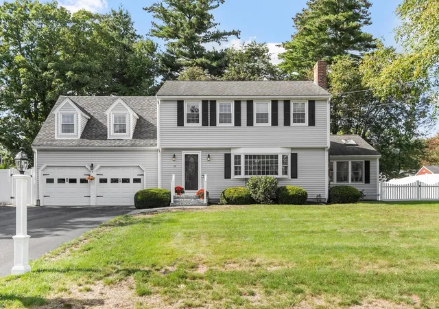 Photo 1 of Single family home for sale at 26 Lee St, Lancaster, MA 01523 | MLS# 73581490 | Listing updated on 2026-10-12