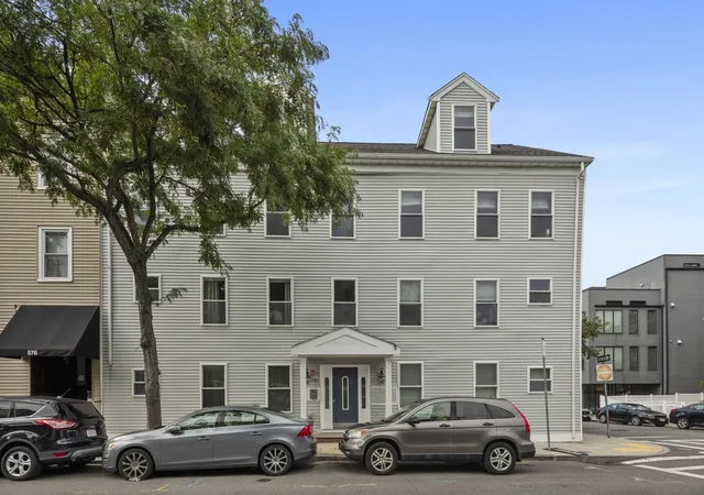 Photo 2 of Condo for sale at 580 East 2nd St #6, South Boston, MA 02127 | MLS# 73574830 | Listing updated on 2026-09-17