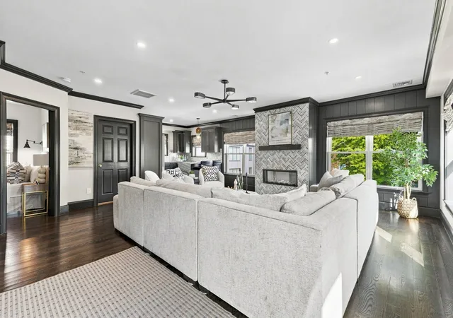 Photo 3 of Condo for sale at 580 East 2nd St #6, South Boston, MA 02127 | MLS# 73574830 | Listing updated on 2026-09-17