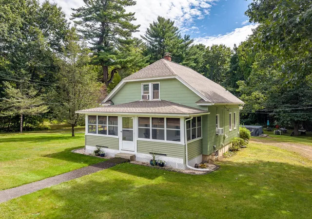Photo 3 of Single family home for sale at 123 Metacomet St, Belchertown, MA 01007 | MLS# 73574999 | Listing updated on 2026-09-14