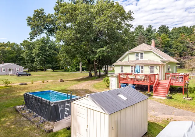 Photo 3 of Single family home for sale at 123 Metacomet St, Belchertown, MA 01007 | MLS# 73574999 | Listing updated on 2026-09-14