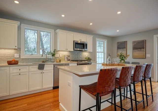 Photo 3 of Condo for sale at 64r Brattle St #1, Arlington, MA 02474 | MLS# 73575700 | Listing updated on 2026-09-14