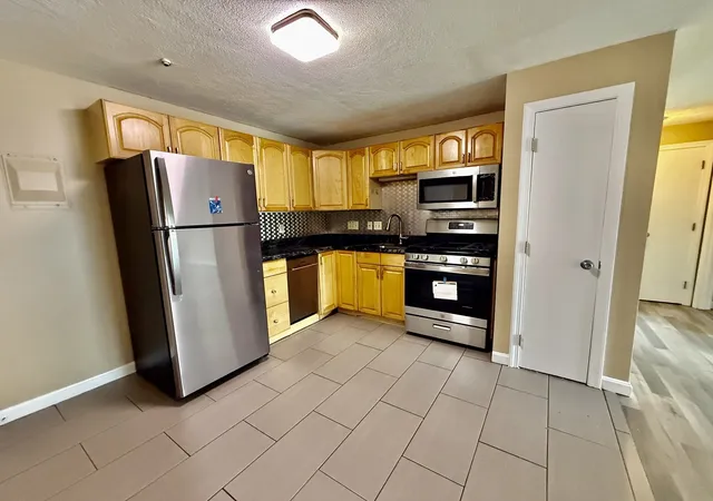 Photo 2 of Condo for sale at 5 Kenmar Dr #7, Billerica, MA 01821 | MLS# 73575158 | Listing updated on 2026-09-17