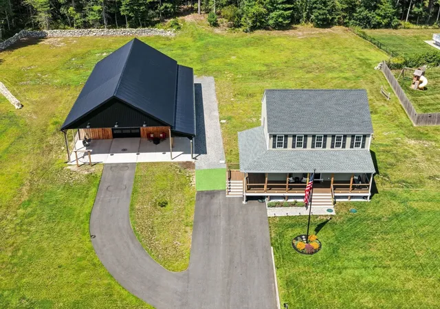 Photo 3 of Single family home for sale at 109 Spruce St, Middleboro, MA 02346 | MLS# 73572131 | Listing updated on 2026-09-16