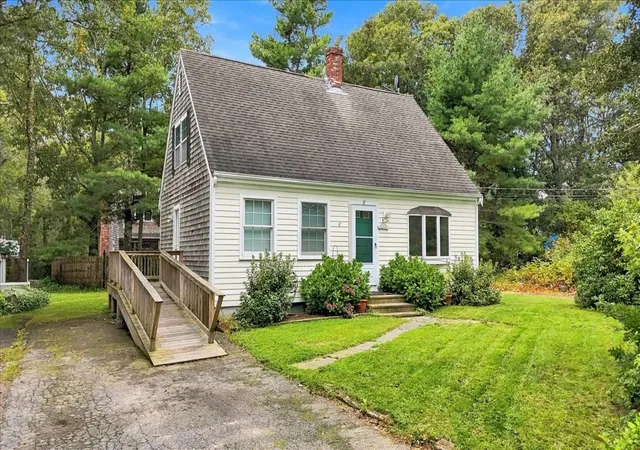 Photo 1 of Single family home for sale at 37 Gooseberry Ln, Marstons Mills, MA 02648 | MLS# 73585409 | Listing updated on 2026-10-27