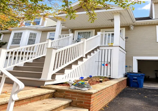 Listing Photo 1 - Condo for sale in building located at 627 Revere Bch Pkwy, Revere, MA 02151 - Unit #627