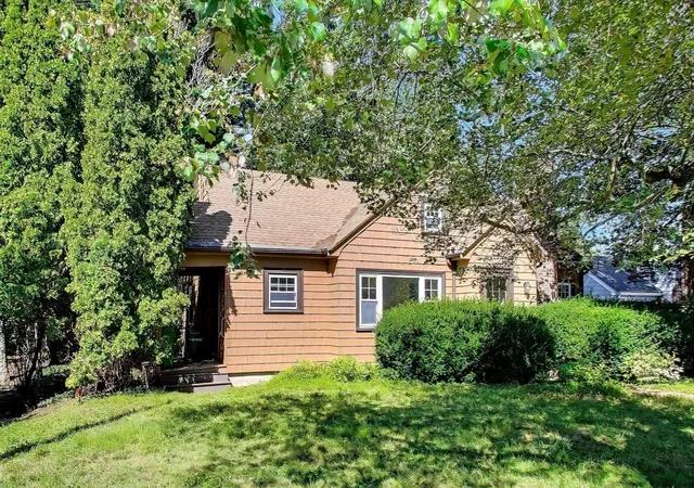 Photo 3 of Single family home for sale at 72 Sexton Ave, Westwood, MA 02090 | MLS# 73574358 | Listing updated on 2026-09-13