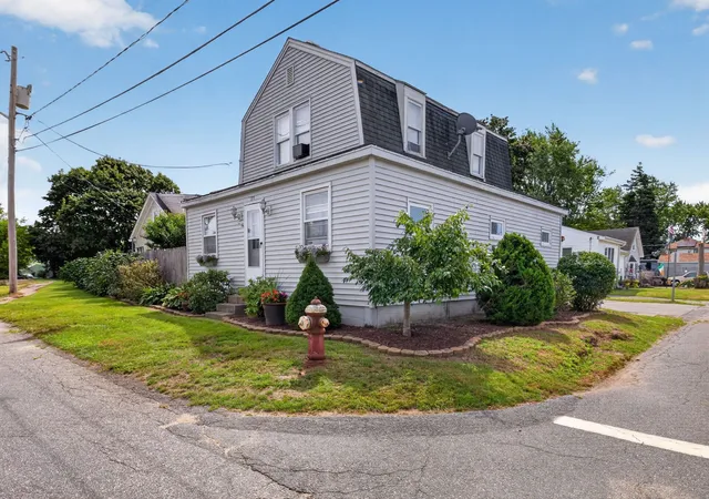 Photo 2 of Single family home for sale at 32 Gardner Ave, Swansea, MA 02777 | MLS# 73573857 | Listing updated on 2026-09-11
