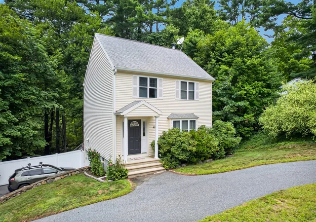 Photo 1 of Single family home for sale at 40 Hartford Ave N, Upton, MA 01568 | MLS# 73573230 | Listing updated on 2026-09-12