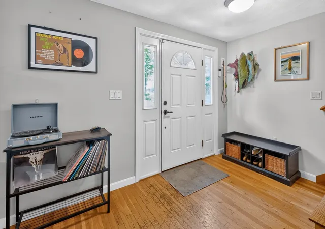 Photo 4 of Single family home for sale at 40 Hartford Ave N, Upton, MA 01568 | MLS# 73573230 | Listing updated on 2026-09-12