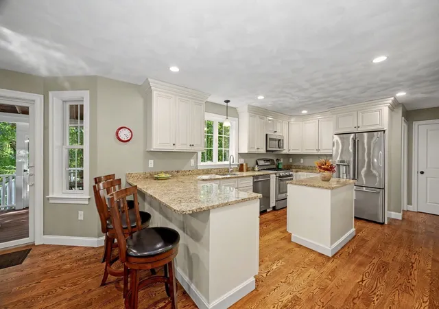 Photo 2 of Single family home for sale at 44 Ashwood Ave, Wilmington, MA 01887 | MLS# 73572437 | Listing updated on 2026-09-16