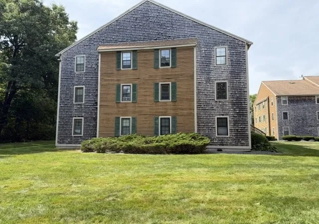 Listing Photo 4 - Condo for sale in building located at 25 Eagle, Brockton, MA 02301 - Unit #3