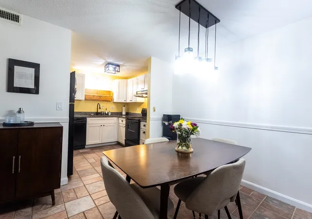 Listing Photo 5 - Condo for sale in building located at 25 Eagle, Brockton, MA 02301 - Unit #3
