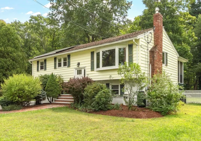 Single family home for sale at 186 High St, Chelmsford, MA 01824 | MLS# 73578438