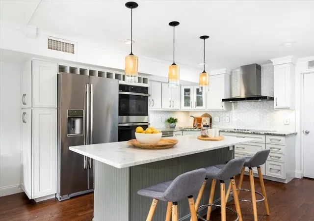 Photo 2 of Condo for sale at 25 Dartmouth St #1, Boston, MA 02116 | MLS# 73575015 | Listing updated on 2026-09-14