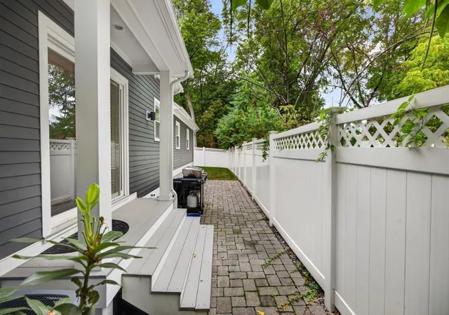 Listing Photo 5 - Condo for sale in building located at 354 Upham St, Melrose, MA 02176 - Unit #9
