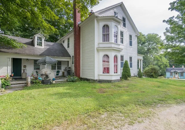Photo 3 of Single family home for sale at 31 South St, Bernardston, MA 01337 | MLS# 73575379 | Listing updated on 2026-09-14
