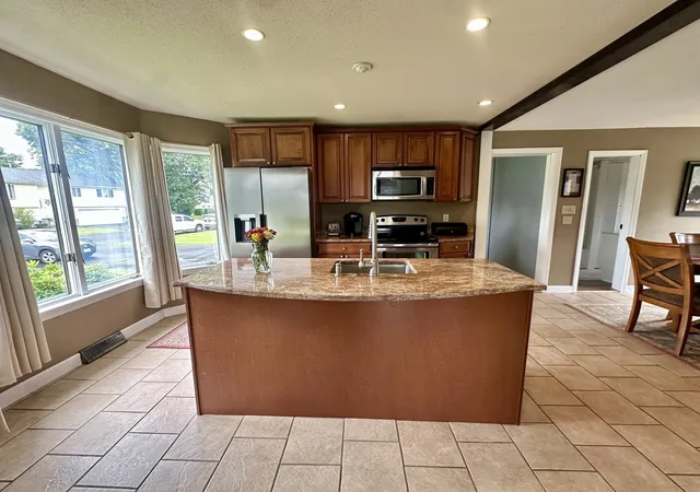 Photo 4 of Single family home for sale at 122 Haviland St, Ludlow, MA 01056 | MLS# 73574681 | Listing updated on 2026-09-13