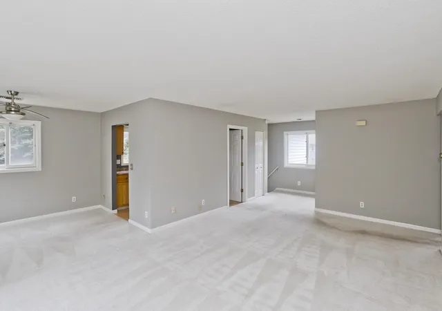 Listing Photo 1 - Condo for sale in building located at 551 Nassau Dr, Springfield, MA 01129 - Unit #551