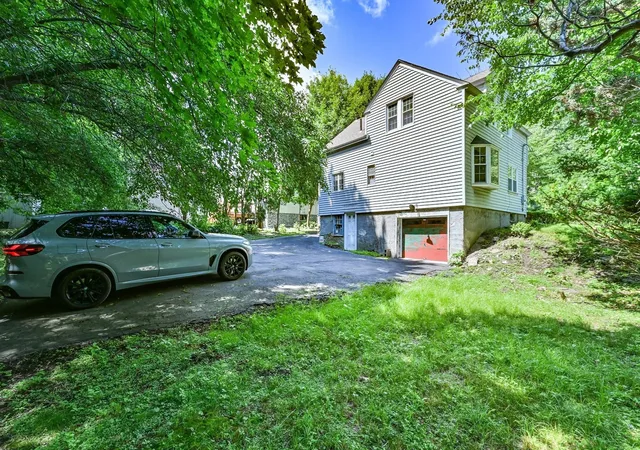 Photo 4 of Sale Pending at 1278 Pleasant St, Worcester, MA 01602 | MLS# 73570874 | Listing updated on 2026-09-09