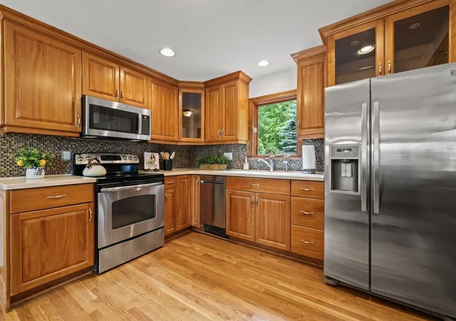 Photo 3 of Sale Pending at 102 Oak Ridge Dr, Ayer, MA 01432 | MLS# 73570953 | Listing updated on 2026-09-15