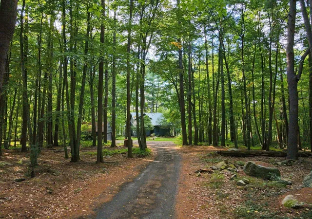 Photo 2 of Sale Pending at 510 Mendon St, Uxbridge, MA 01569 | MLS# 73581647 | Listing updated on 2026-10-14