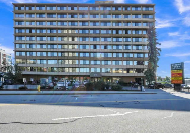 Listing Photo 4 - Condo for sale in building located at 70 Southbridge St, Worcester, MA 01608 - Unit #402