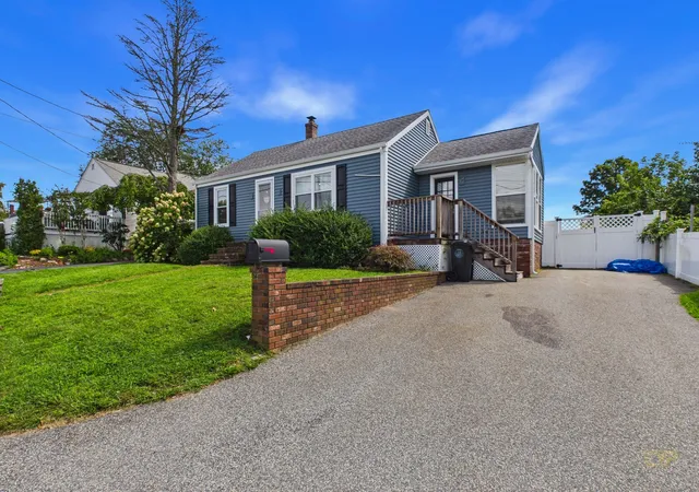 Photo 2 of Single family home for sale at 38 Little Neck Ave, Swansea, MA 02777 | MLS# 73572586 | Listing updated on 2026-09-11