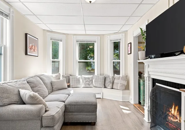 Listing Photo 5 - Condo for sale in building located at 67 Oakwood Ave, Lynn, MA 01902