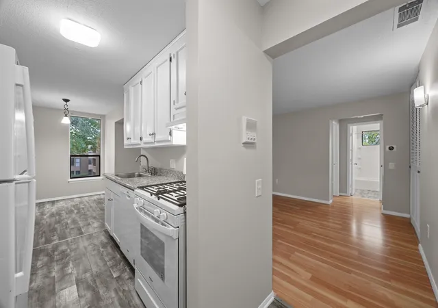 Photo 3 of Condo for sale at 10 Shrewsbury Green Dr #I, Shrewsbury, MA 01545 | MLS# 73575783 | Listing updated on 2026-09-14