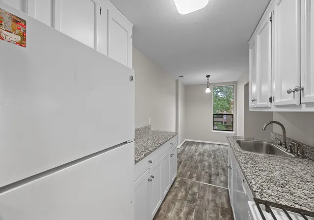 Photo 4 of Condo for sale at 10 Shrewsbury Green Dr #I, Shrewsbury, MA 01545 | MLS# 73575783 | Listing updated on 2026-09-14