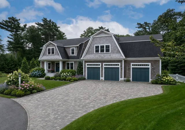 Photo 4 of Single family home for sale at 3 Pinebrook Ln, Mattapoisett, MA 02739 | MLS# 73573338 | Listing updated on 2026-09-15