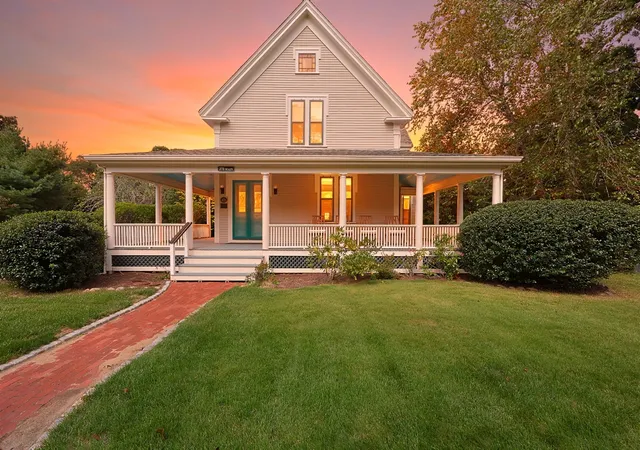 Photo 1 of Single family home for sale at 378 Massachusetts 6a, Yarmouth Port, MA 02675 | MLS# 73589033 | Listing updated on 2026-10-26