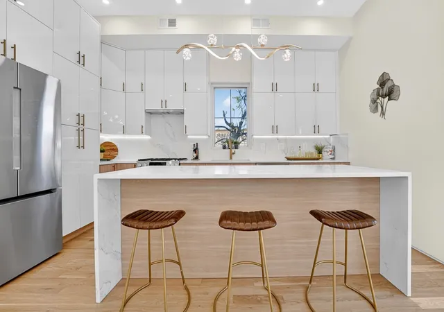 Photo 4 of Condo for sale at 21 Kent Ct #R, Somerville, MA 02143 | MLS# 73573317 | Listing updated on 2026-09-12