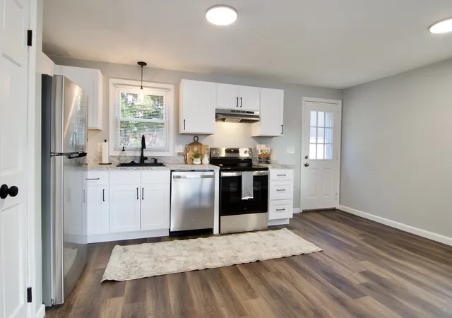 Listing Photo 2 - Condo for sale in building located at 1144-1146 Page Blvd, Springfield, MA 01104
