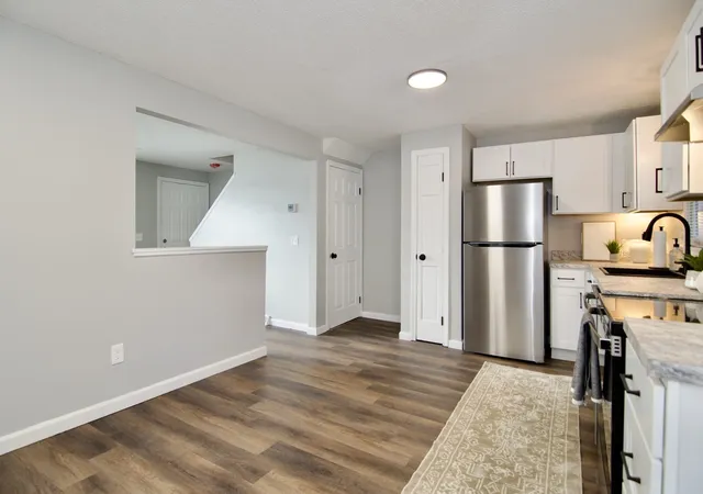 Listing Photo 5 - Condo for sale in building located at 1144-1146 Page Blvd, Springfield, MA 01104