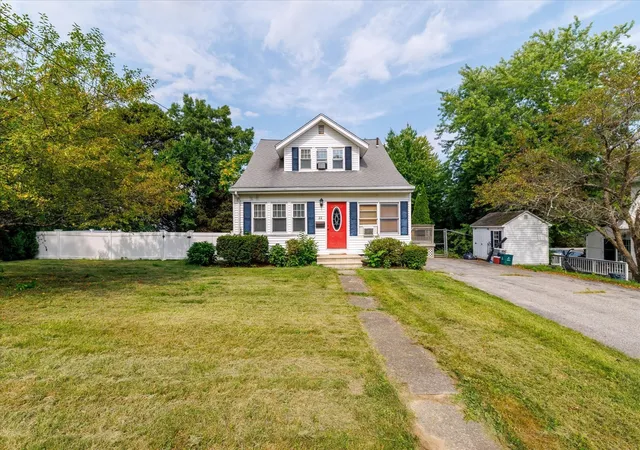 Photo 1 of Single family home for sale at 22 Oneida, Worcester, MA 01606 | MLS# 73579452 | Listing updated on 2026-10-14