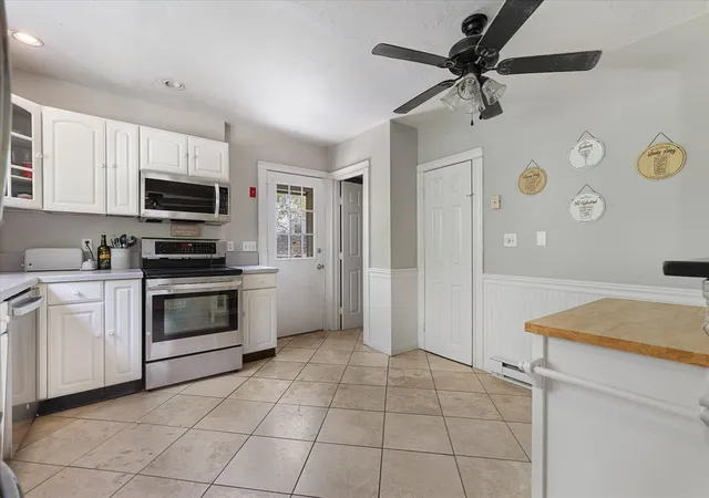 Photo 3 of Single family home for sale at 22 Oneida, Worcester, MA 01606 | MLS# 73579452 | Listing updated on 2026-10-14