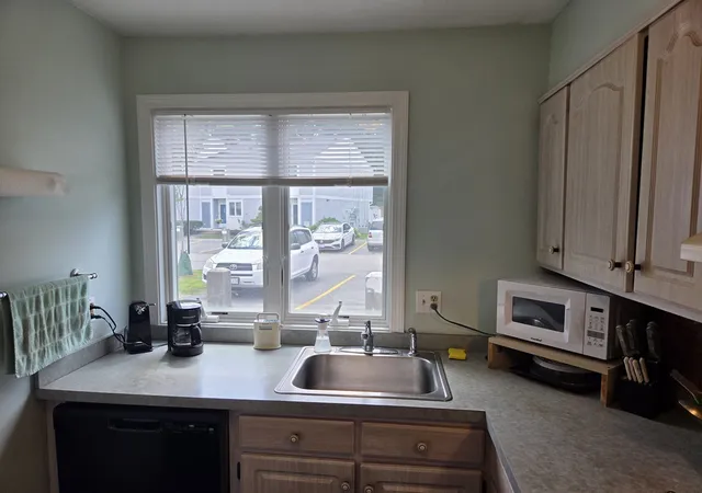 Photo 2 of Sale Pending at 106 Northridge Rd #106, Beverly, MA 01915 | MLS# 73574658 | Listing updated on 2026-10-01