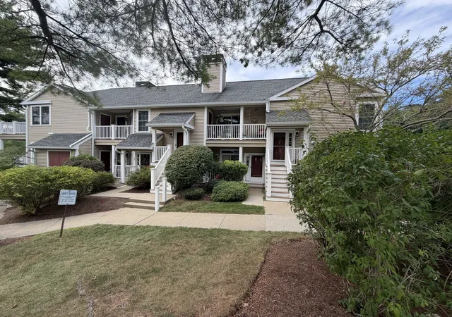 Condo for sale at 18 Devon Cmns Ln #18, Braintree, MA 02184 | MLS# 73570778