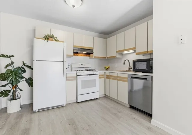 Photo 4 of Condo for sale at 24 Kenmar Dr #239, Billerica, MA 01821 | MLS# 73573934 | Listing updated on 2026-09-13