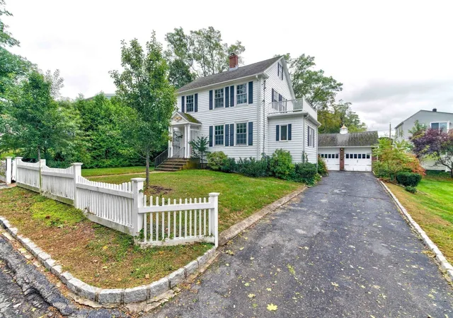 Photo 2 of Single family home for sale at 62 Sterling St, Braintree, MA 02184 | MLS# 73587826 | Listing updated on 2026-10-14