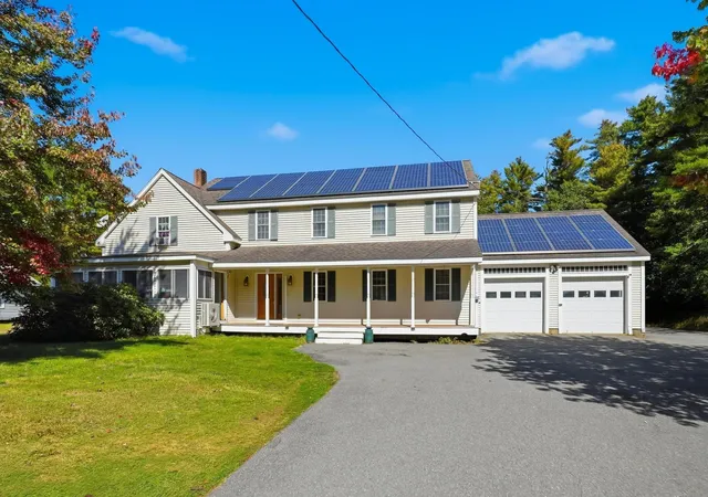 Single family home for sale at 319 Main St, Townsend, MA 01469 | MLS# 73587711