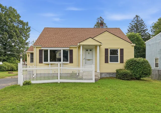 Photo 2 of Single family home for sale at 73 Edmund St, East Longmeadow, MA 01028 | MLS# 73575600 | Listing updated on 2026-09-14