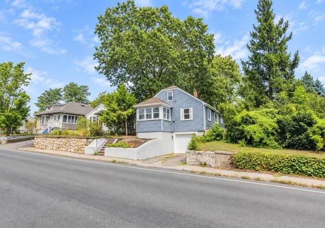 Photo 2 of Single family home for sale at 178 Evans St, North Weymouth, MA 02191 | MLS# 73575669 | Listing updated on 2026-09-14